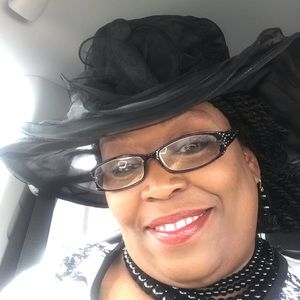 Meet your Posher, Treva